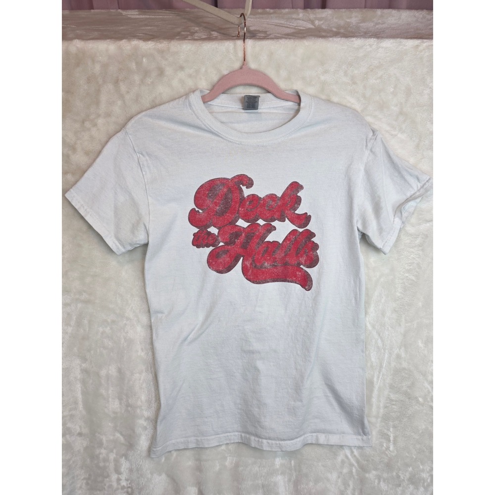 Gildan Deck the‎ Halls Christmas Graphic T-Shirt White Red Retro Small Cotton